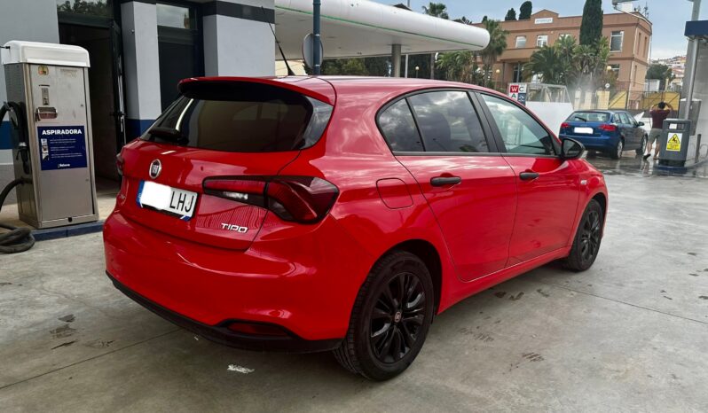 FIAT Tipo 2020 1.4 16v Fire Street 95cv 5p. – 11.640€ (107.000KM l Gasolina l Manual l Rojo) lleno