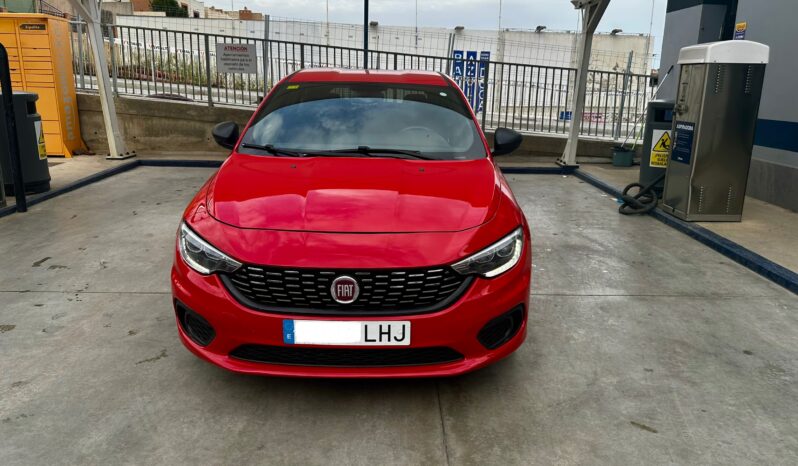 FIAT Tipo 2020 1.4 16v Fire Street 95cv 5p. – 11.640€ (107.000KM l Gasolina l Manual l Rojo) lleno
