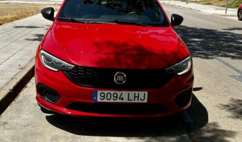 FIAT Tipo 2020 1.4 16v Fire Street 95cv 5p. – 10.690€ (90.000KM l Gasolina l Manual l Rojo) lleno