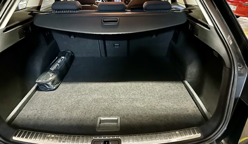 Seat Leon ST 2015 1.6 TDI s&s Style 105cv 5p. – 8.999€ (180.000KM l Diésel l Manual I Negro) lleno